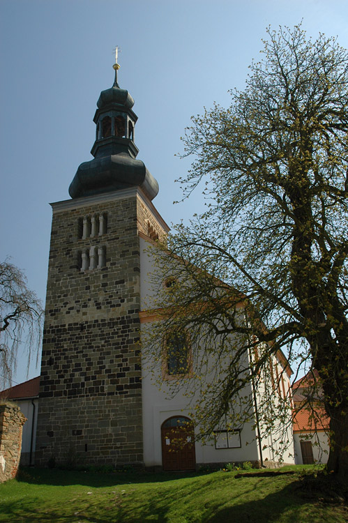 Kostel svatého Petra a Pavla Svojšín